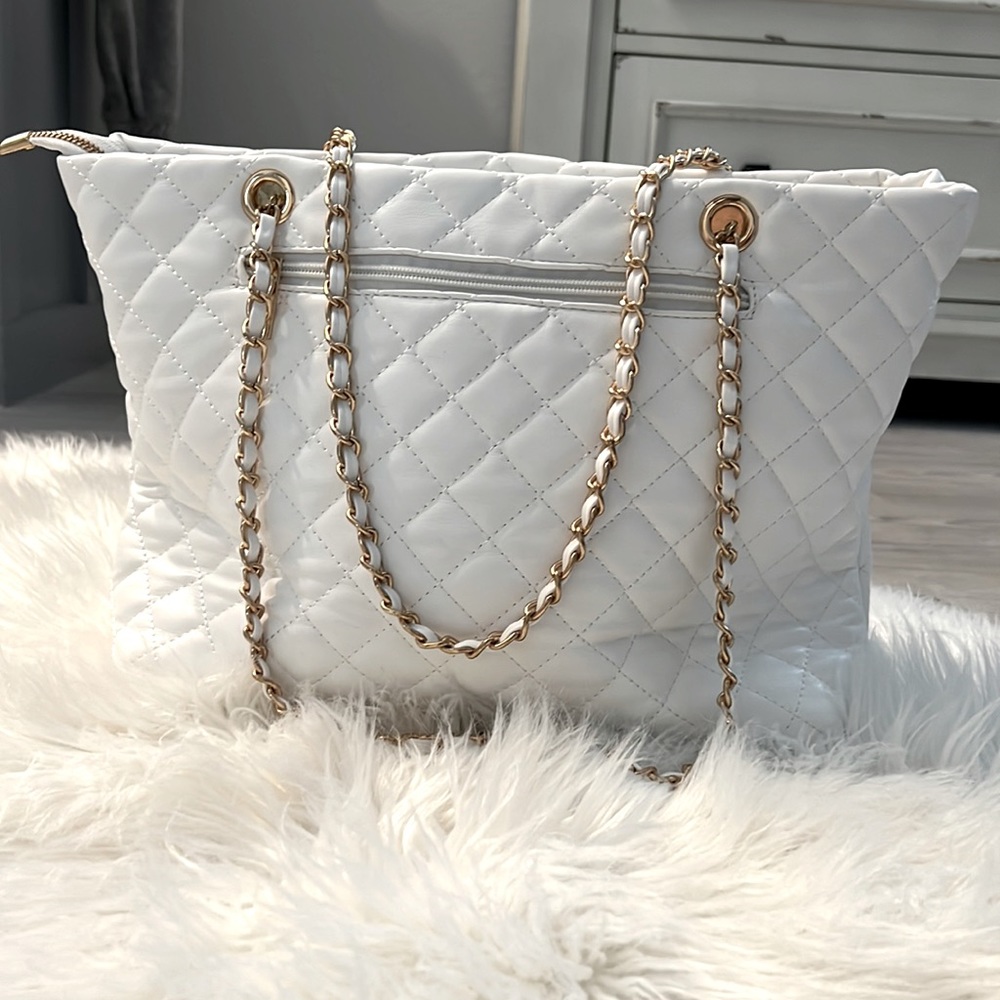 White quilted tote
